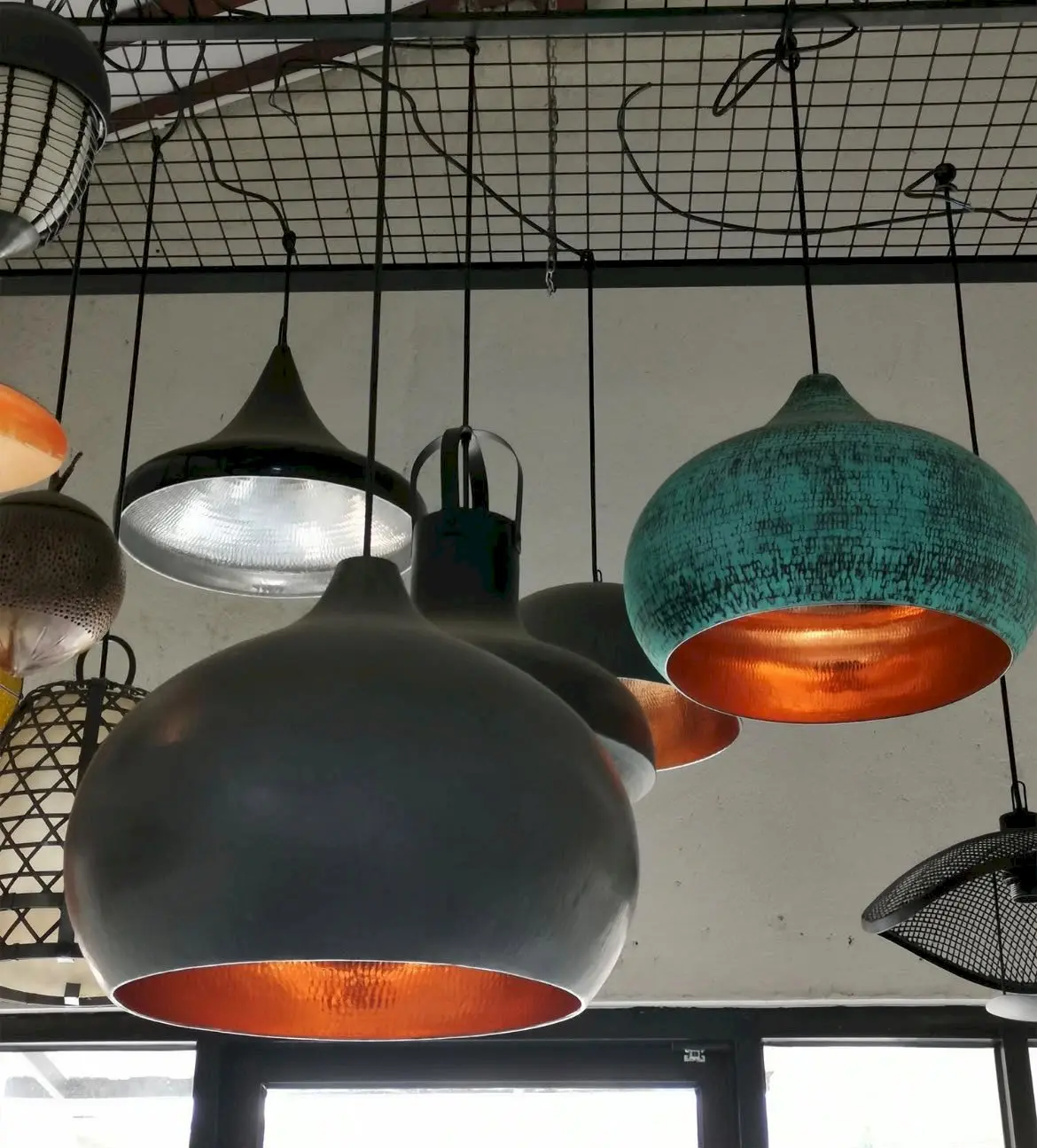 Inspirasi Lampu Gantung Tembaga untuk Masjid, Hotel, dan Vila
