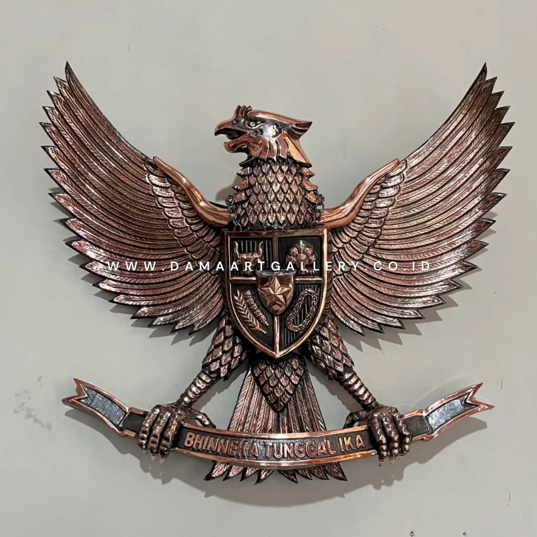 Pembuatan Lambang Garuda dari Tembaga dan Kuningan untuk Instansi